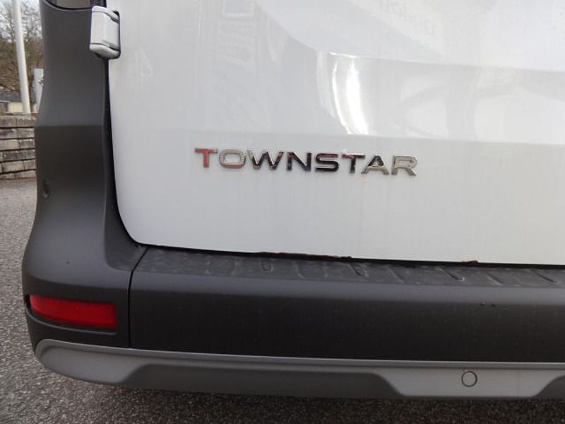 Nissan Townstar Kastenwagen L1 Elektro Acenta-Option 1ST AIRB CCS Navi Trenngitter Techno. - Pake